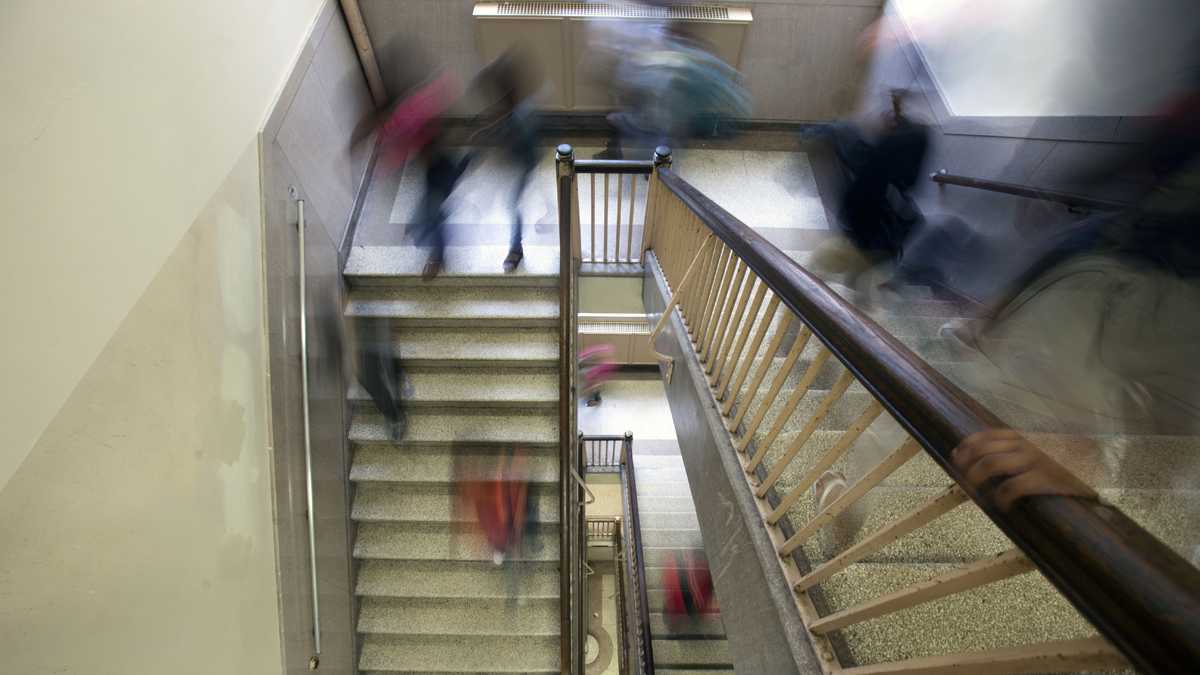 Pennsylvania public school students change classes. (Photo by Jessica Kourkounis) 