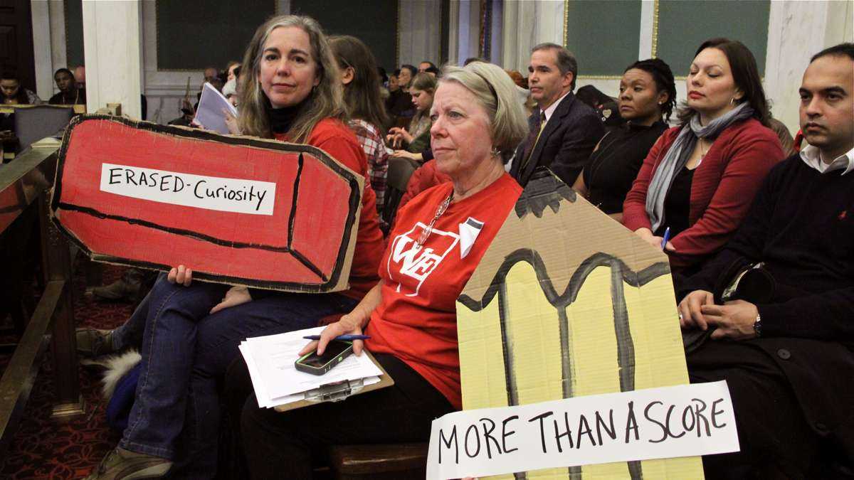  Education activists Allison McDowell (left) and Diane Payne attend hearings at City Council to express their objections to standardized testing in November 2014. (Emma Lee/WHYY) 