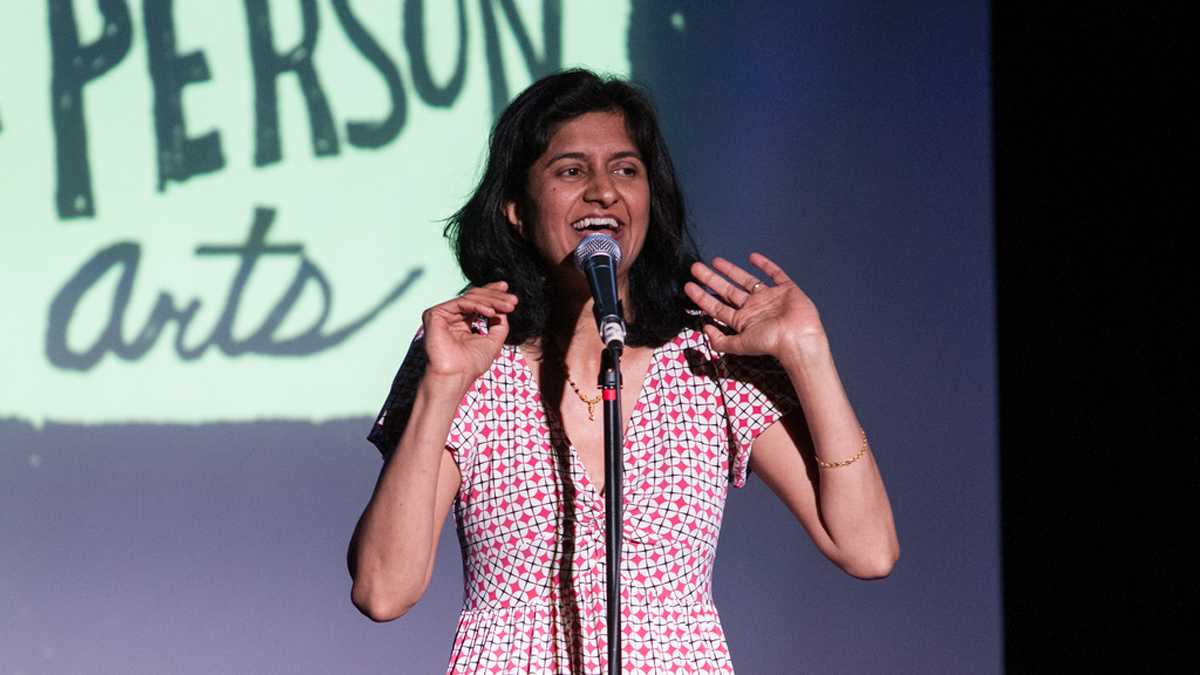 Nimisha Ladva at a Story Slam in April 2013. (Jen Cleary/for First Person Arts)