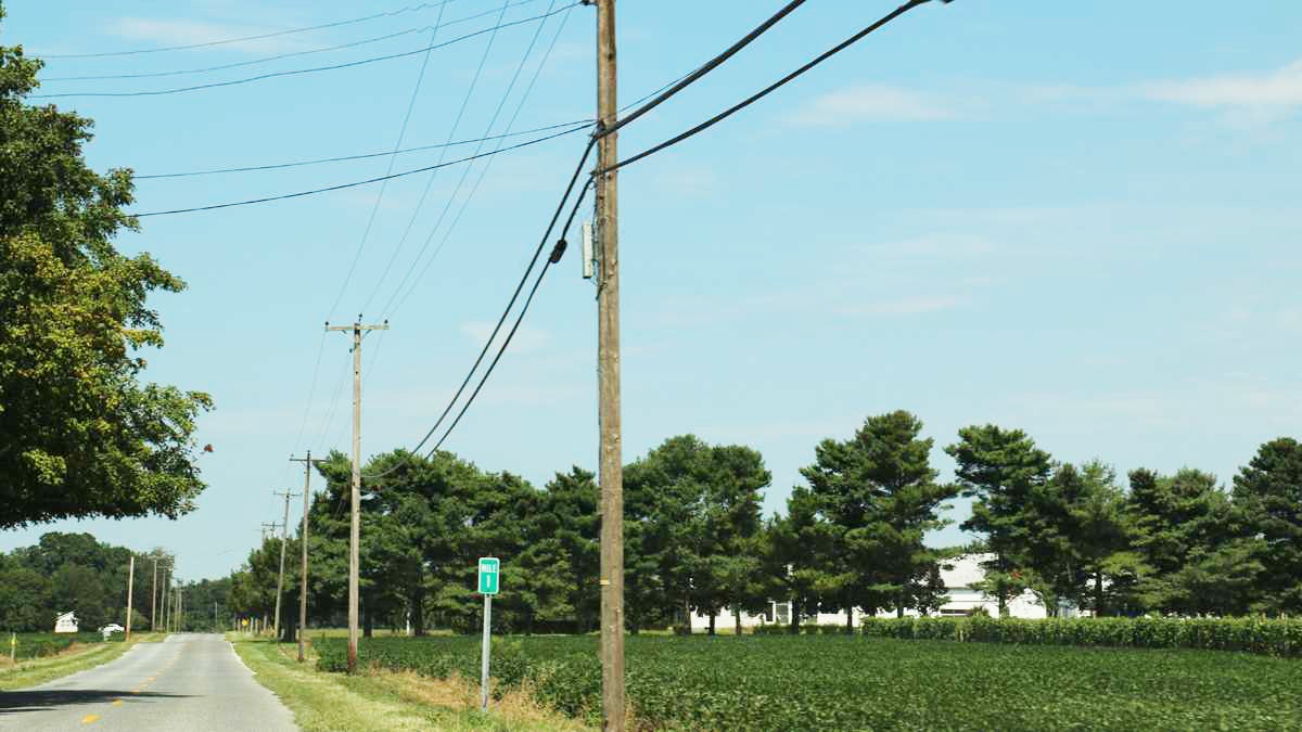 16 New Jersey towns say Verizon is not maintaining its landline service. (Joe Hernandez/WHYY)