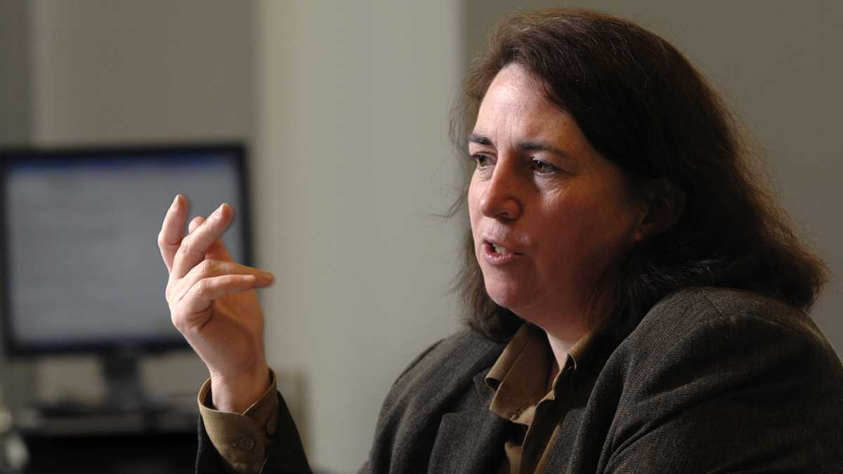  Terry Mutchler, formerly the director of the Pennsylvania's open records office, is representing The Inquirer in its quest for the release of pornographic emails exchanged by state workers on state computers. (AP file photo)  