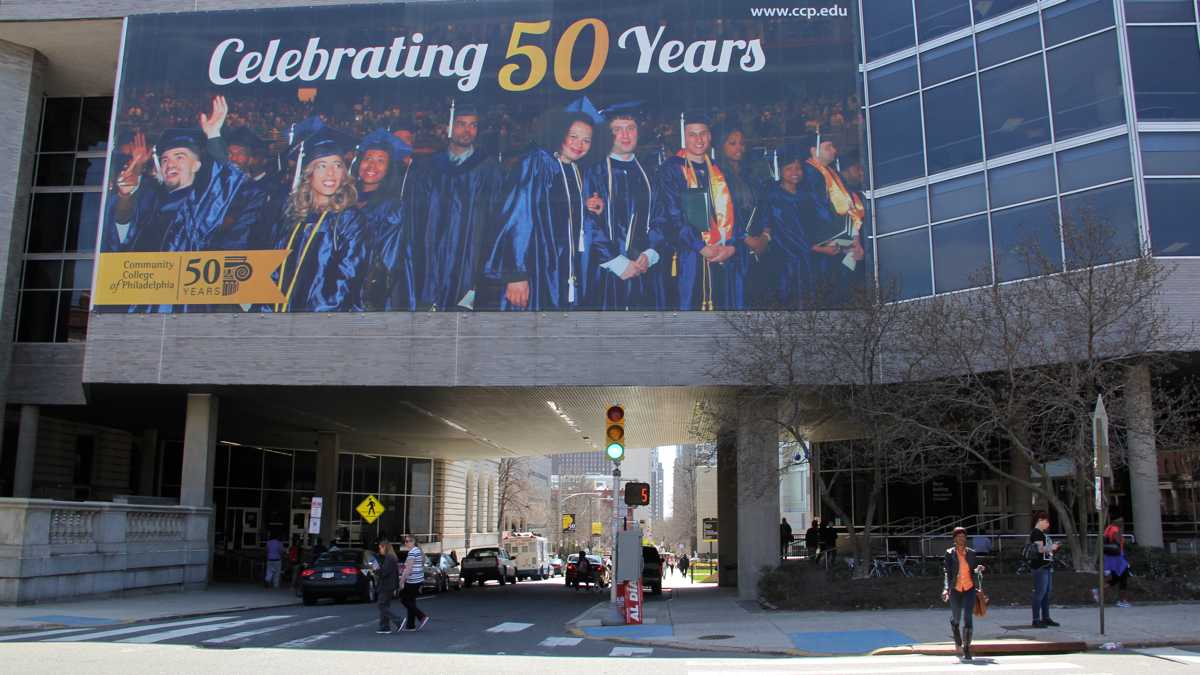 Community College of Philadelphia and Rutgers University Camden are joining to help the community college students easily transfer to the Camden university to pursue their bachelor degrees. (Emma Lee/WHYY)