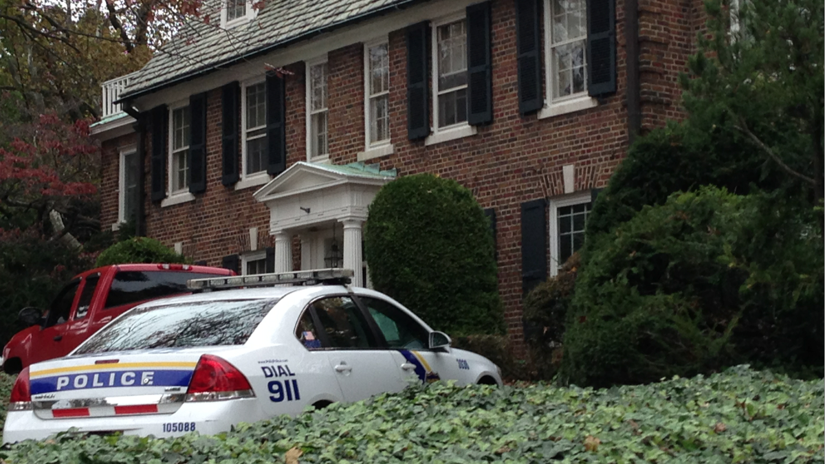  A tip to the PSPCA's animal-cruelty line drew investigators to the Kelly home on Halloween. (Brian Hickey/WHYY) 