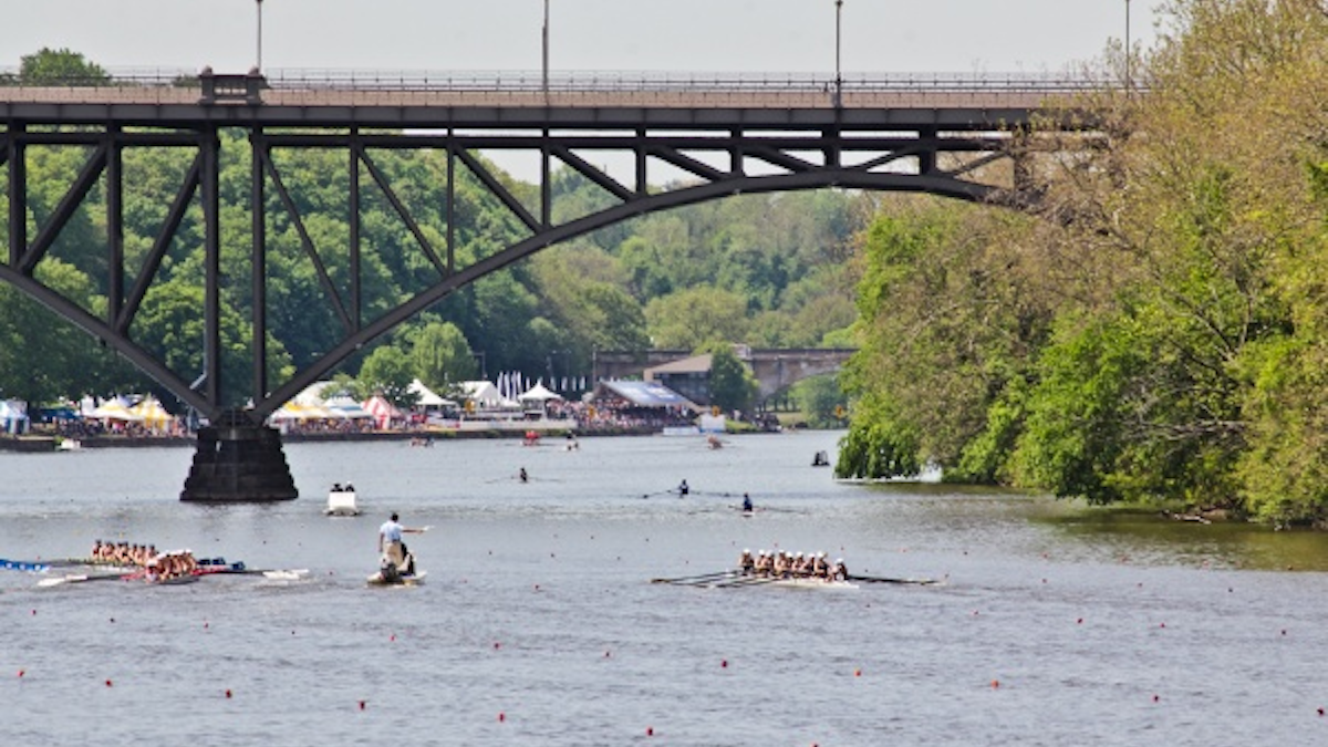  Traffic will be detoured along Kelly Drive from Thursday morning until Sunday night because of regattas on the Schuylkill River. (NewsWorks, file art) 