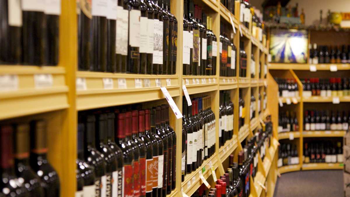 Inside one of Pennsylvania's state-run Fine Wine and Good Spirits stores. (Nathaniel Hamilton for WHYY)