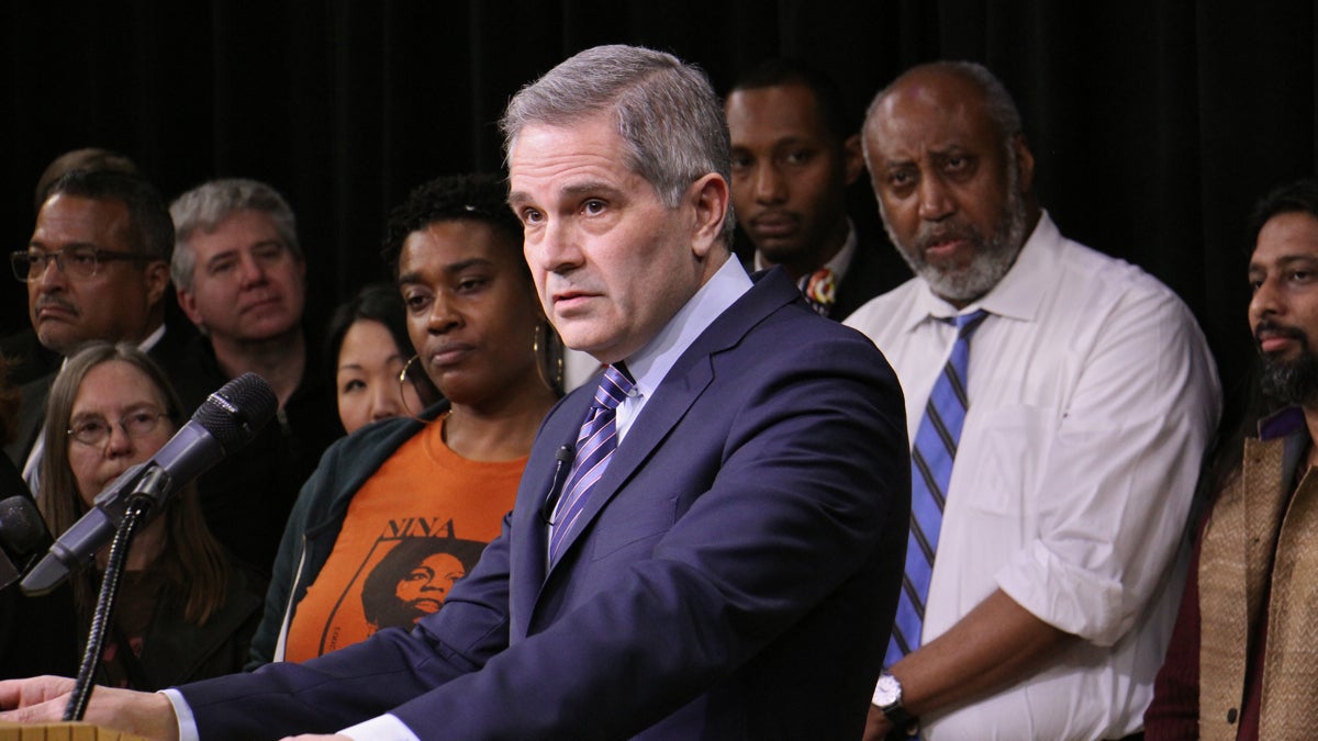 Criminal defense lawyer Larry Krasner announces his candidacy for Philadelphia district attorney. (Emma Lee/WHYY)