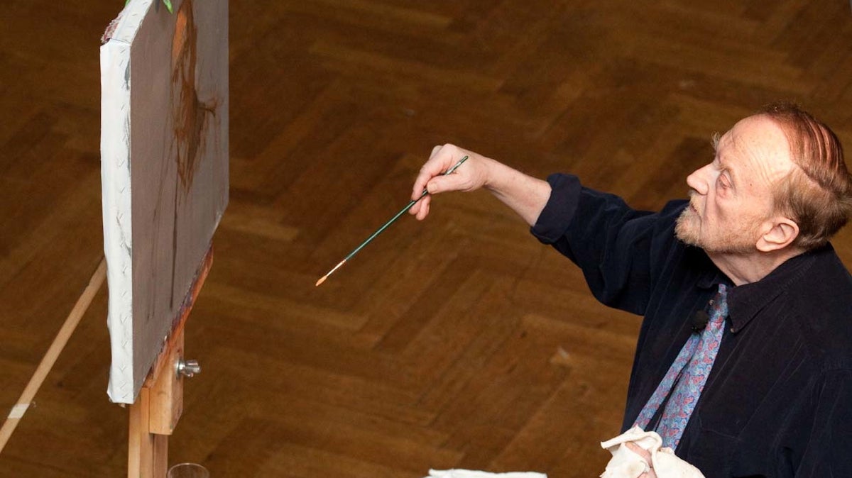 Nelson Shanks gives a portrait painting demonstration in 2010. (Photo provided by Studio Incamminati)