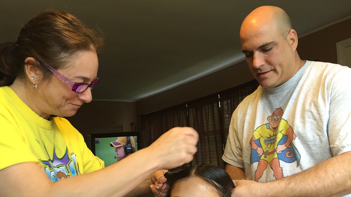 Ilene and Ed Steinberg treat lice cases throughout the Philadelphia region. (Maiken Scott/WHYY)