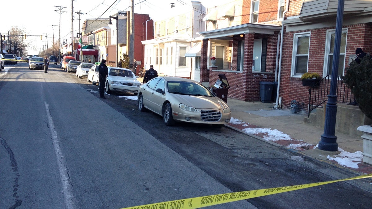  Police investigate the shooting on North Lincoln Street(John Jankowski/for NewsWorks)  