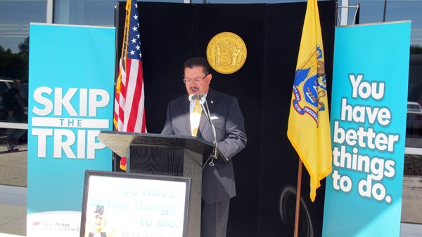 nj-license-renewal_600x338 N.J. Motor Vehicle Commission Chief Administrator Ray Martinez announces the expansion of the