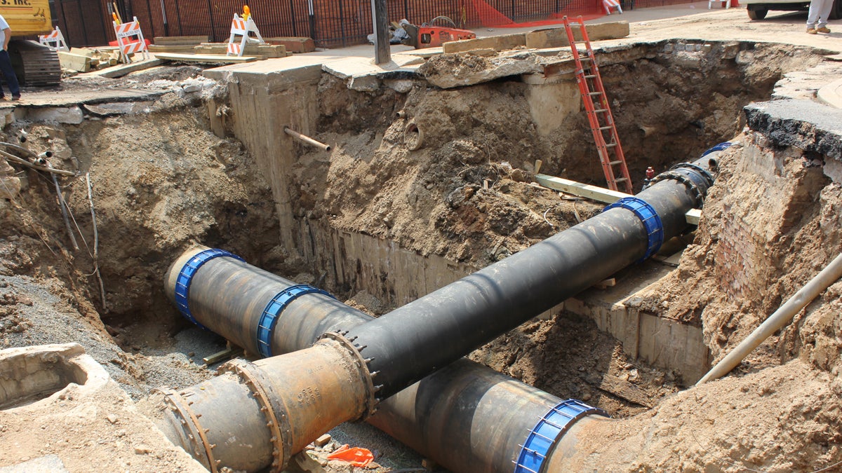  A water main is replaced at 21st and Bainbridge streets in 2012 (NewsWorks file photo) 