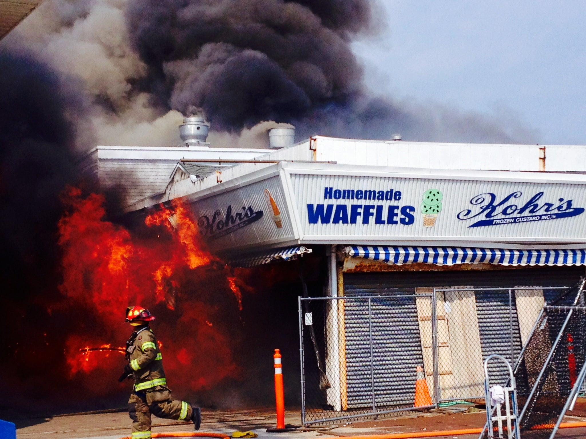  Minutes after the Seaside boardwalk fire began at the extreme southern end of the Seaside Park boardwalk in September 2013.  (Photo: Justin Auciello/Jersey Shore Hurricane News) 
