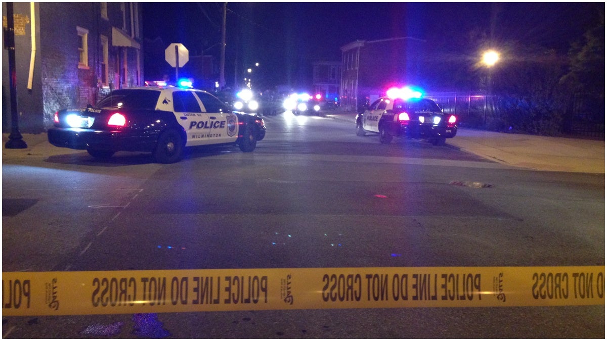  Wilmington police on scene of E. 22nd Street shooting. (John Jankowski/for Newsworks) 
