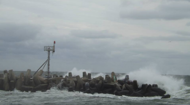  Manasquan Inlet Wednesday morning. (Photo: Jerry Meaney/Barnegat Bay Island, NJ via Facebook) 