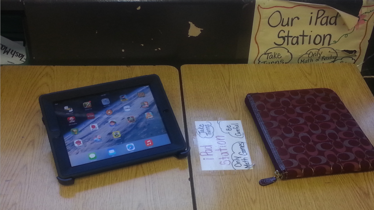 The 'iPad Station' in Norma Bouknight-Dow is the only such one in Wister Elementary School. (Queen Muse/for NewsWorks) 
