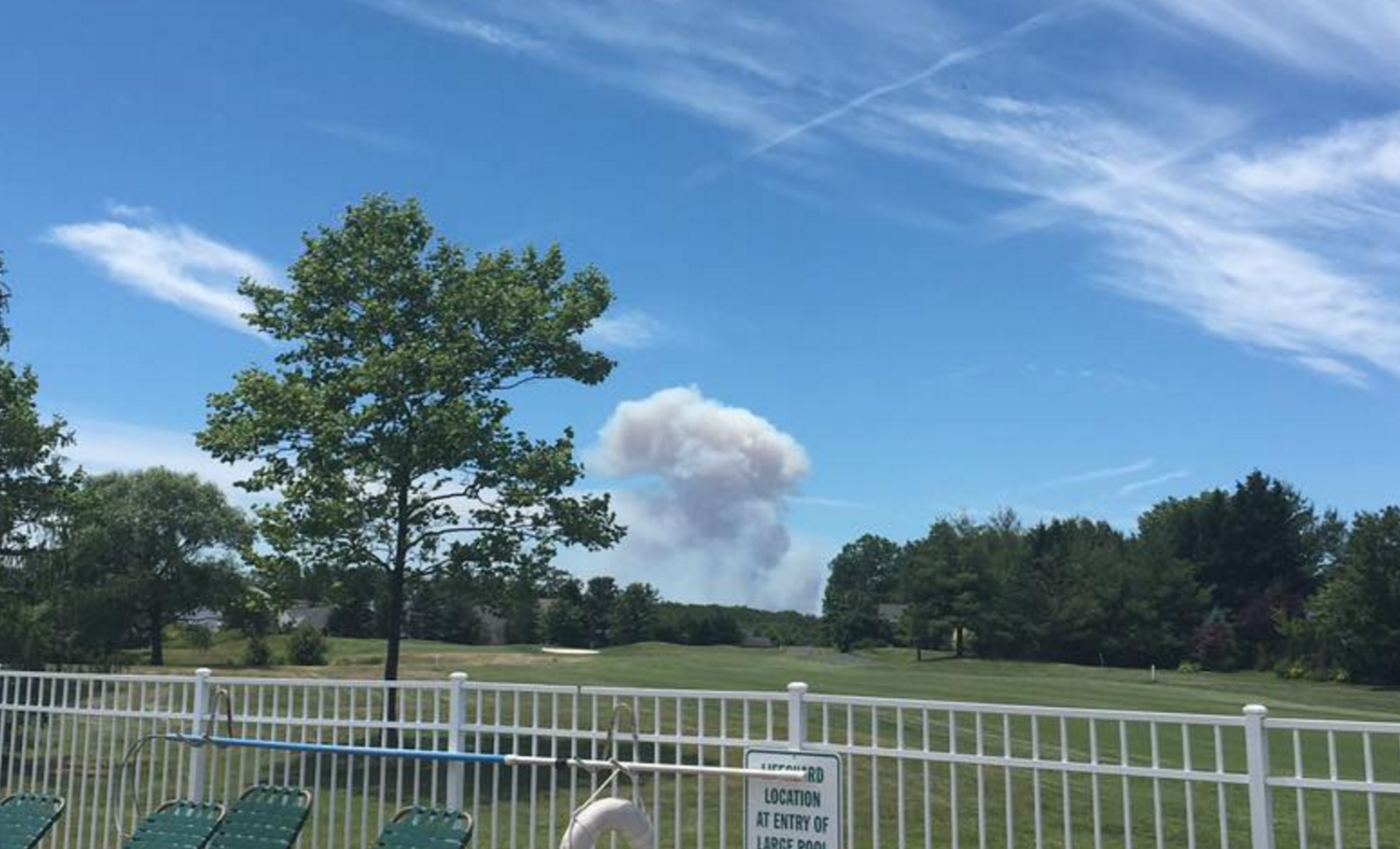 The wildfire's smoke plume as seen from Manchester. (Photo: JSHN contributor Michele Gold-Heimbuch)