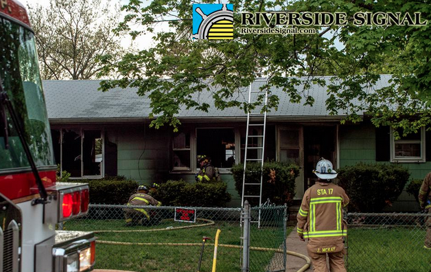  Firefighters on the scene of the Monday evening fatal fire in South Toms River. (Image courtesy of RiversideSignal.com) 