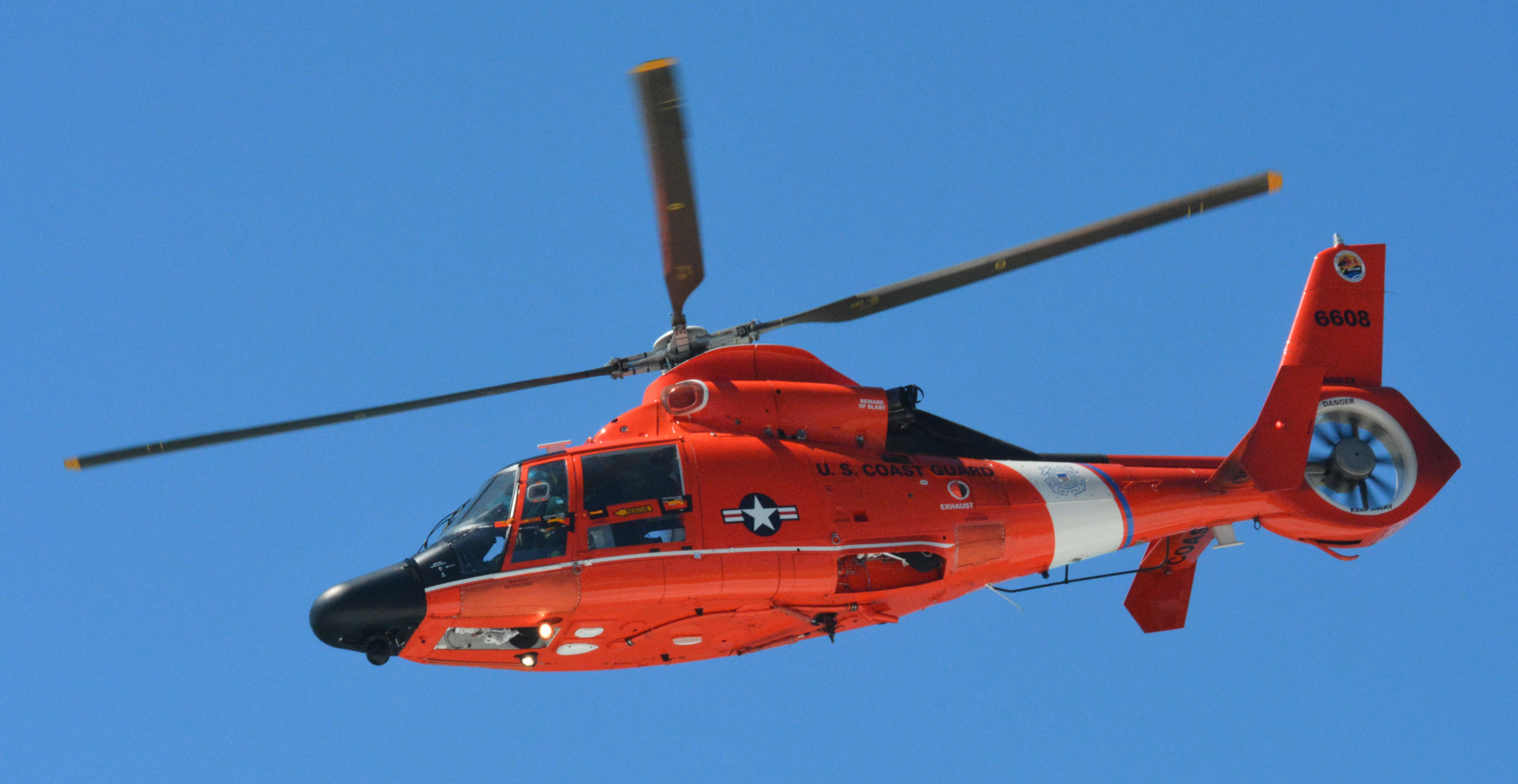  A U.S. Coast Guard MH-65 Dolphin helicopter. (Image: Wikipedia.org) 