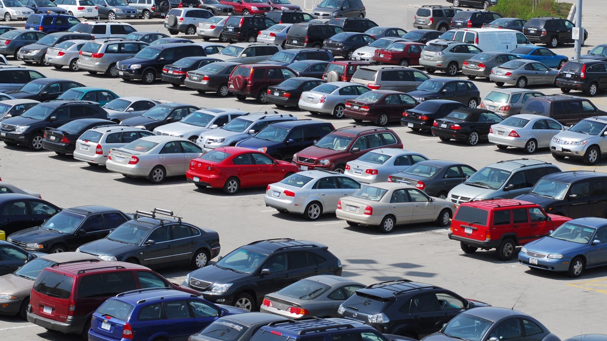  On a hot summer day, the inside temperature of a parked car can rise to 200 degrees. A New Jersey lawmaker wants to strengthen the penalties for leaving a child unattended in a parked car.(<a href=