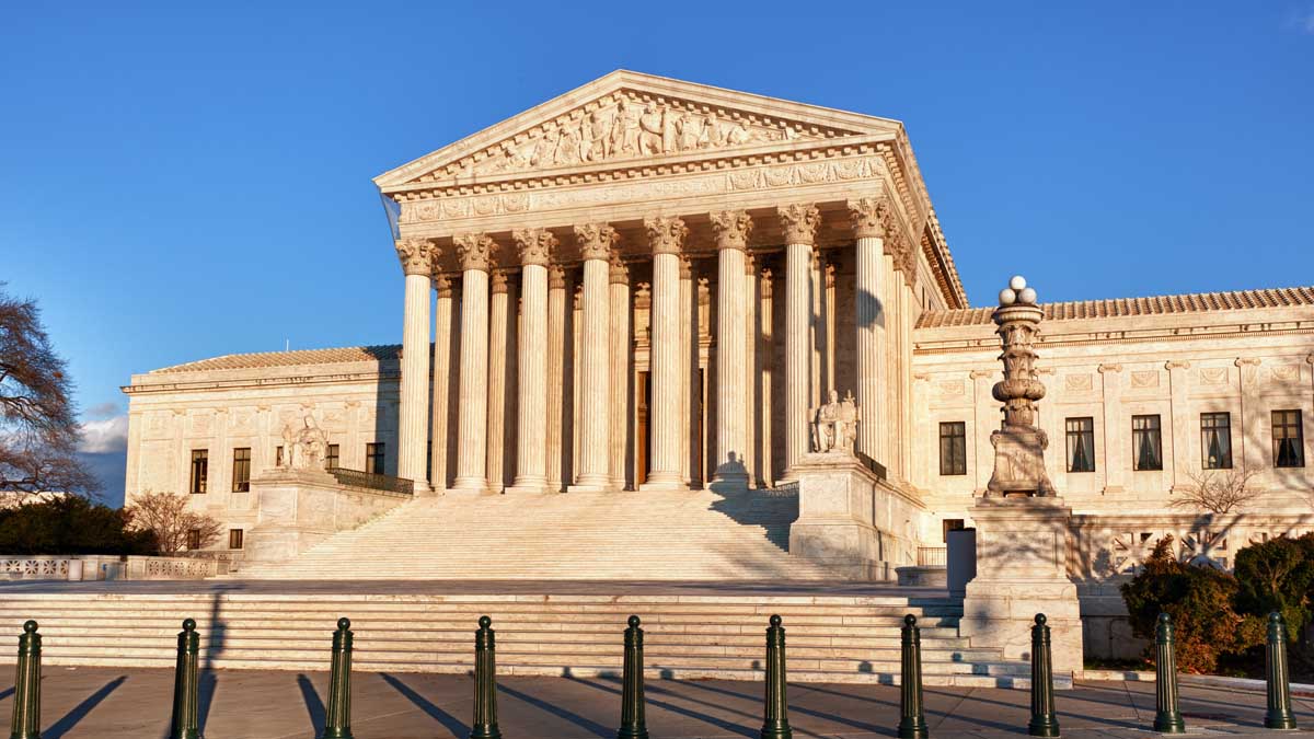  The U.S. Supreme Court will hear arguments Wednesday in a case that challenges the Affordable Care Act.(<a href=