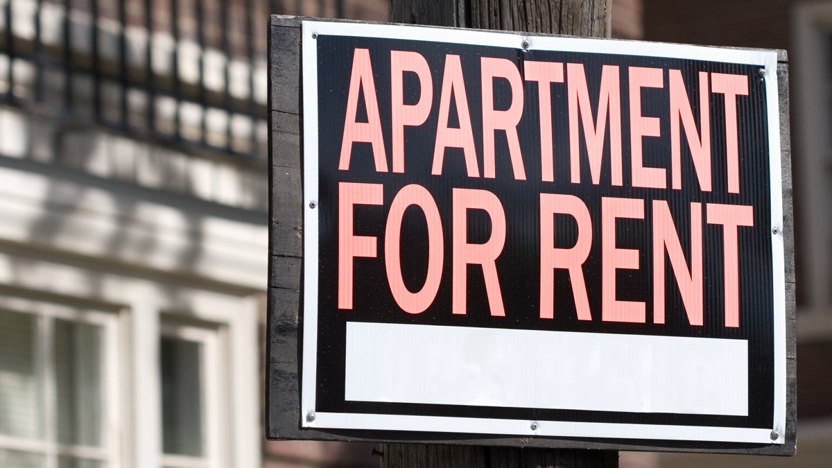  (<a href='http://www.shutterstock.com/pic-35362069/stock-photo-apartment-for-rent-sign-in-front-of-an-apartment-building.html'>Apartment for rent</a> image courtesy of Shutterstock.com) 