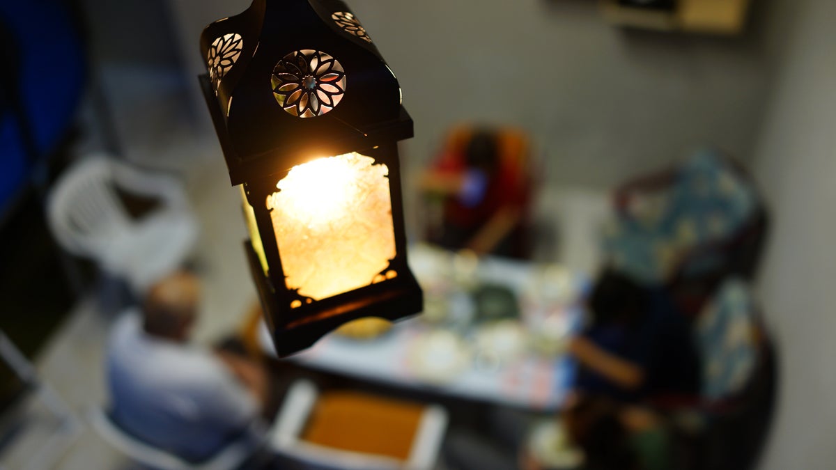  (<a href='http://www.shutterstock.com/pic-203121139/stock-photo-ramadan-lantern-light-lamp.html?src=WAkOYj4h9HA9-SqEv7_d3A-1-27'>Ramadan lantern</a> image courtesy of Shutterstock.com) 