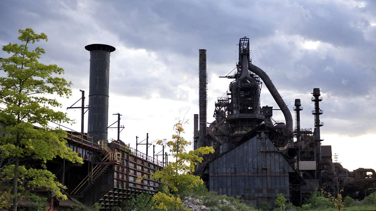  Blast furnaces on the former Bethlehem Steel site, which has been transformed into a mixed-use development including Sands Casino and arts-focused SteelStacks.(Lindsay Lazarski/WHYY)   