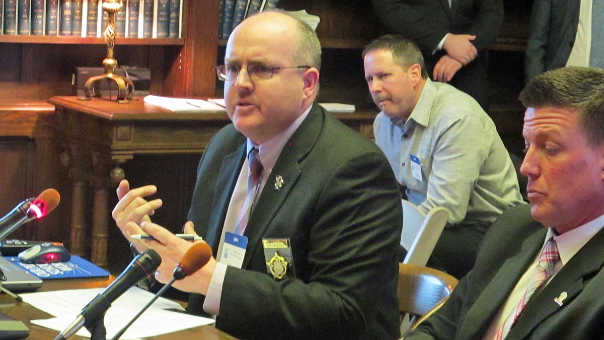  Newark police detective James Stewart, the vice president of the New Jersey Fraternal Order of Police, voiced opposition to the bill at Assembly Judiciary Committee hearing (Phil Gregory/WHYY) 