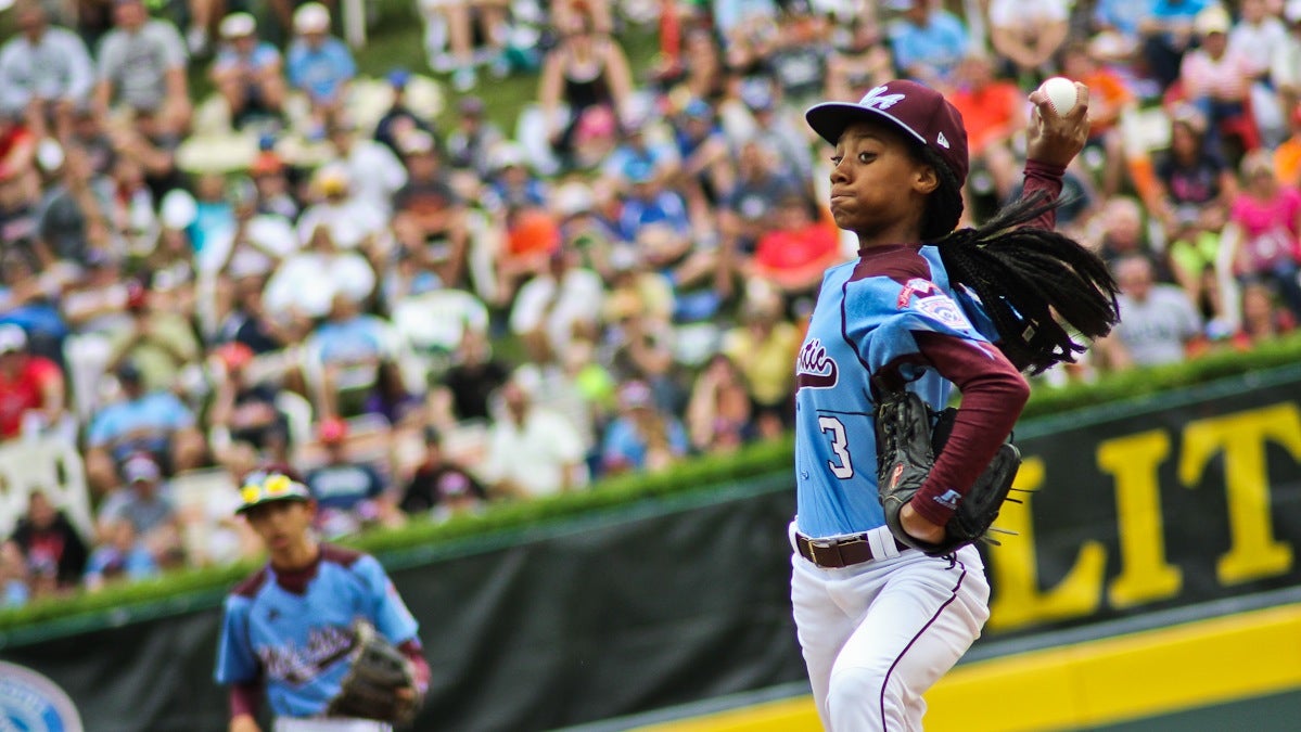  Taney Dragons pitcher Mo'ne Davis, 13, throws a pitch at the Little League World Series. (Kimberly Paynter/WHYY) 