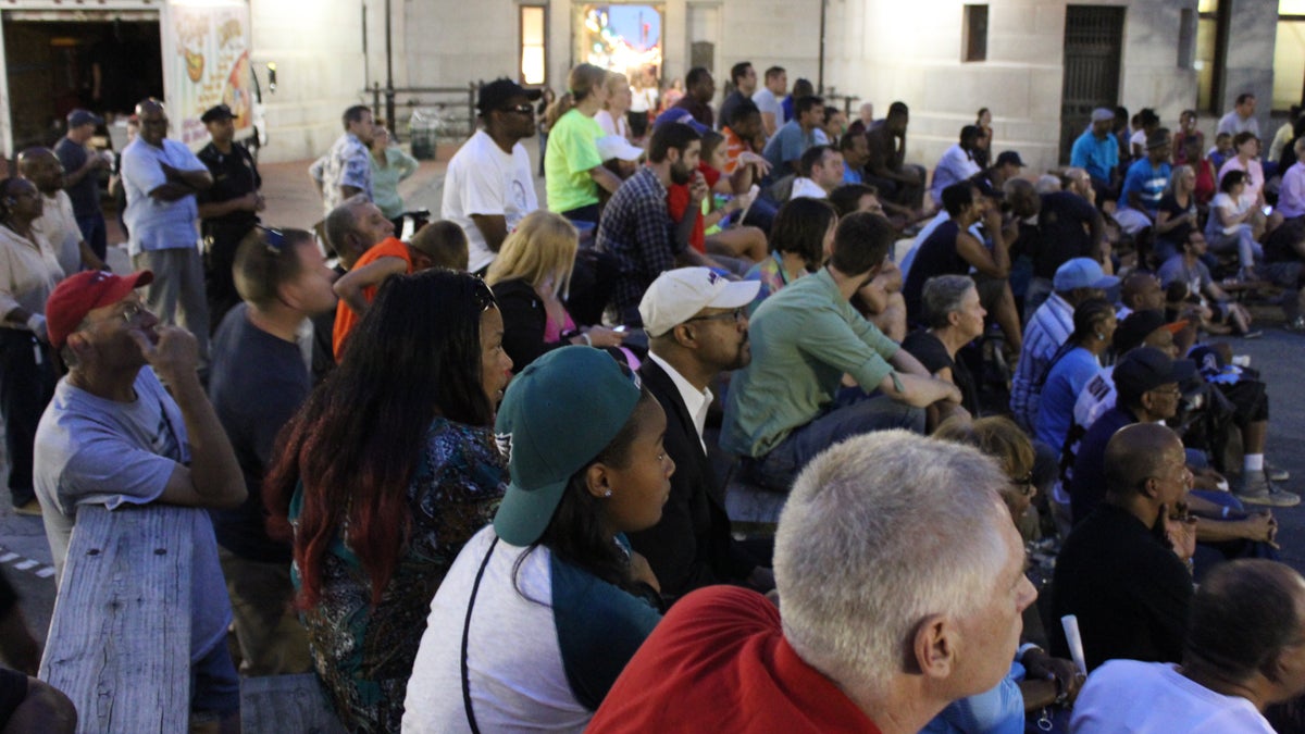  Fans gather in the Philadelphia City Hall courtyard to watch the Taney Dragons play in the Little League World Series. (Emma Jacobs/WHYY) 