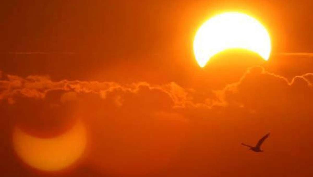  Sunday's partial solar eclipse as seen from Brant Beach on Long Beach Island in N.J. (Photo by Peter Maschal) 