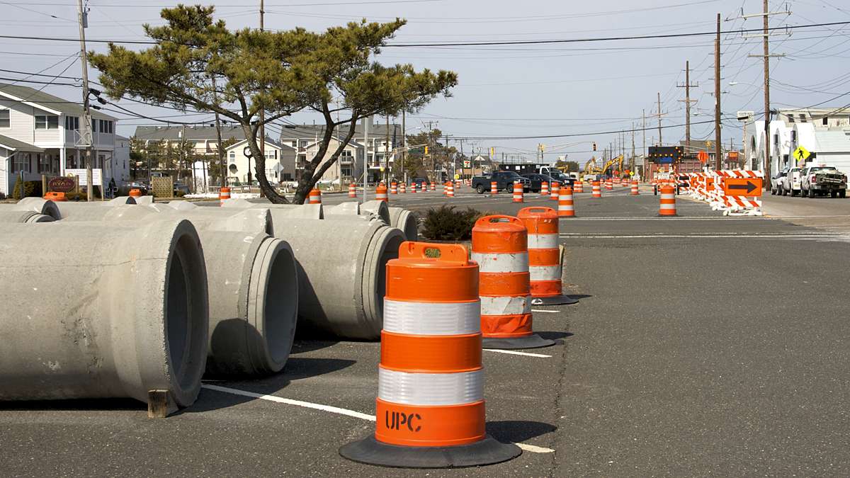  Reconstruction work on Route 35 in Seaside Park in April 2014. (Shumita Basu/for NewsWorks) 