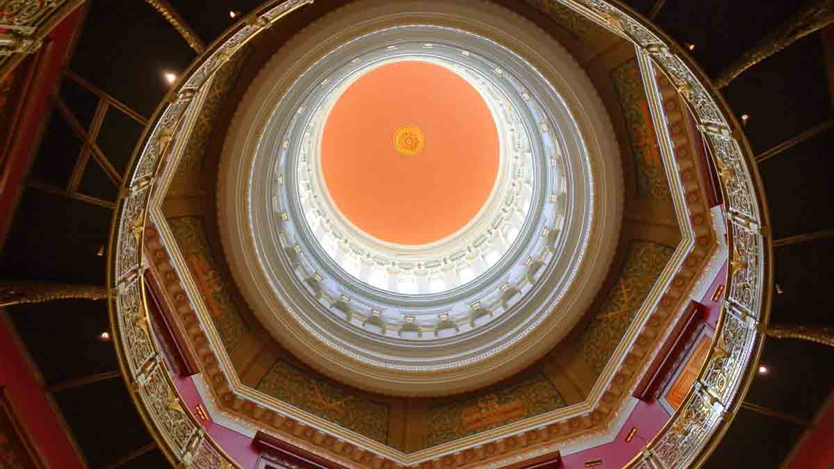  The view looking up in the rotunda of the state Capitol in Trenton. (Alan Tu/WHYY) 