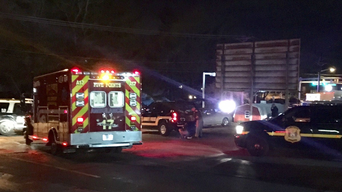  Delaware police converged near Banning Park off Rt. 4 where the abducted girl was found. (John Jankowski/for NewsWorks) 