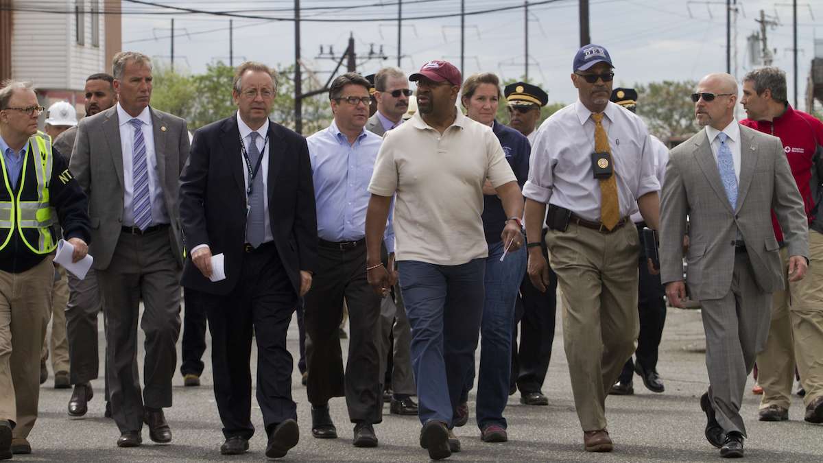 Mayor Michael Nutter briefs the press on the investigation of the derailed Northeast Corridor Amtrak train in Port Richmond.