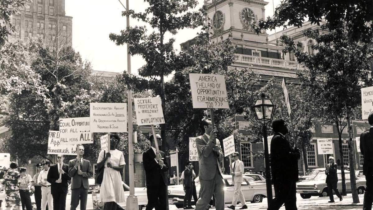 Annual Reminder picketers march outside Independence Hall on July 4, 1965. (Photo courtesy of Temple Urban Archives)