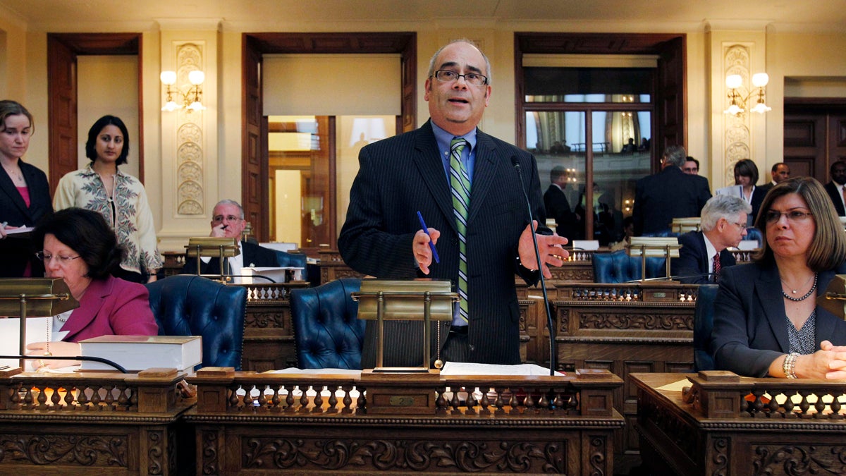  New Jersey Assemblyman Reed Gusciora, shown in 2010, has proposed an online registry of those  convicted of domestic violence in certain cases. (AP photo, file) 