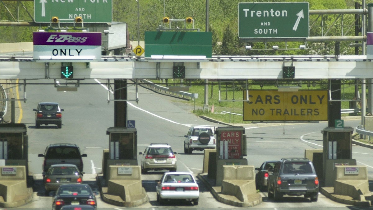  File photo of the toll booth entrance to the New Jersey Turnpike at Exit 9 in East Brunswick, N.J., Wednesday, April 24, 2002. (AP Photo/Daniel Hulshizer) 