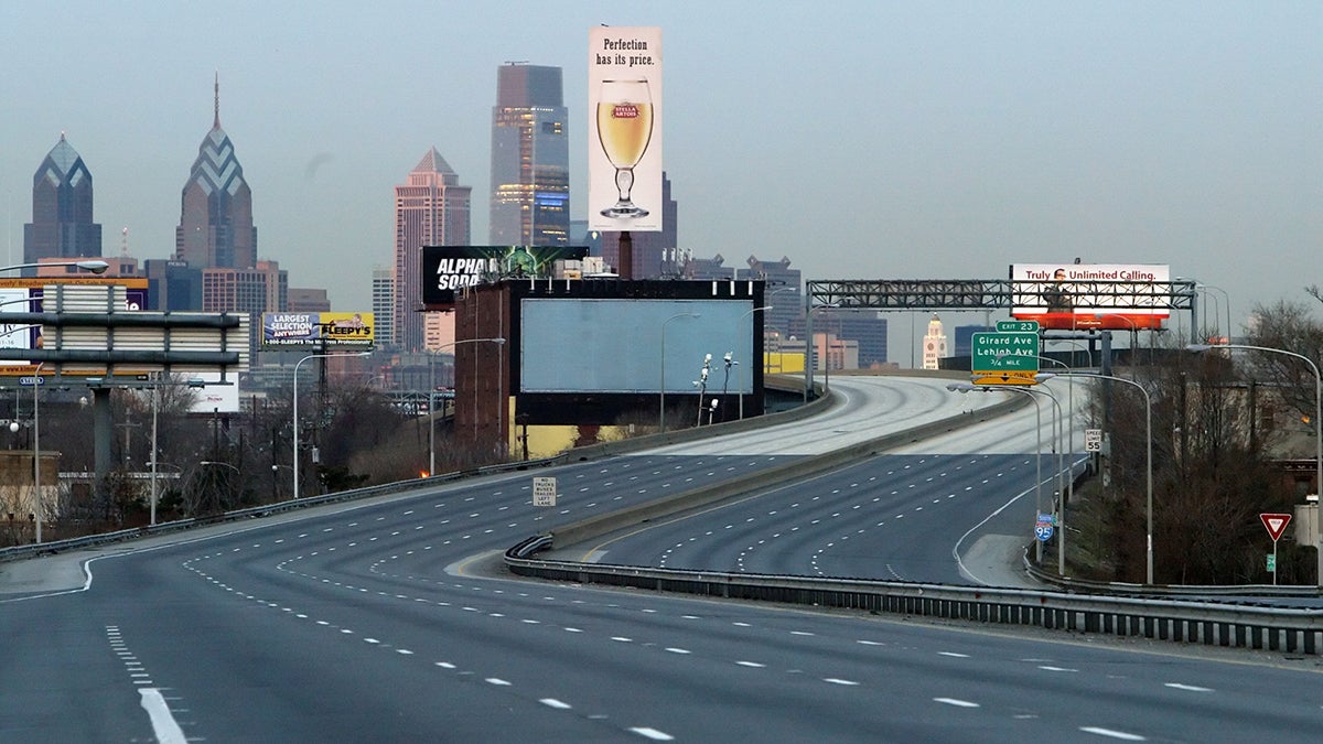  No, this isn’t a shot of Philadelphia after the zombie apocalypse: in 2008, a two-mile stretch of I-95 closed to allow for emergency repairs. An elevated part of the highway was supported by a pillar that had developed a four-foot crack. Pennsylvania ranks second in the nation for structurally deficient bridges. (AP Photo/Joseph Kaczmarek) 