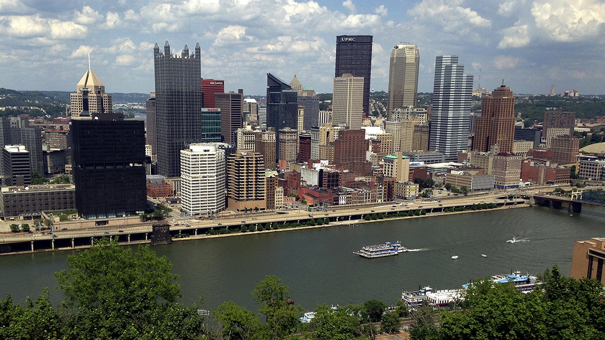 The Monongahela River lies to the south of Pittsburgh’s central business district. Before efforts to improve the city’s air and water, the skyline’s edges used to be blurred by pollution. (AP Photo/Bill Sikes) 