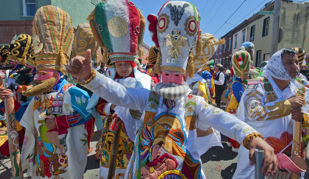 Marchers in Philadelphia's El Carnaval de Puebla en Filadelfia don caricature costumes depicting the Mexican army that prevailed over the French and Turkish forces during the 1862 Battle of Puebla, commonly known as Cinco de Mayo. (PRNewsFoto/Greater Philadelphia Tourism Marketing Corporation, R. Kennedy for GPTMC) 