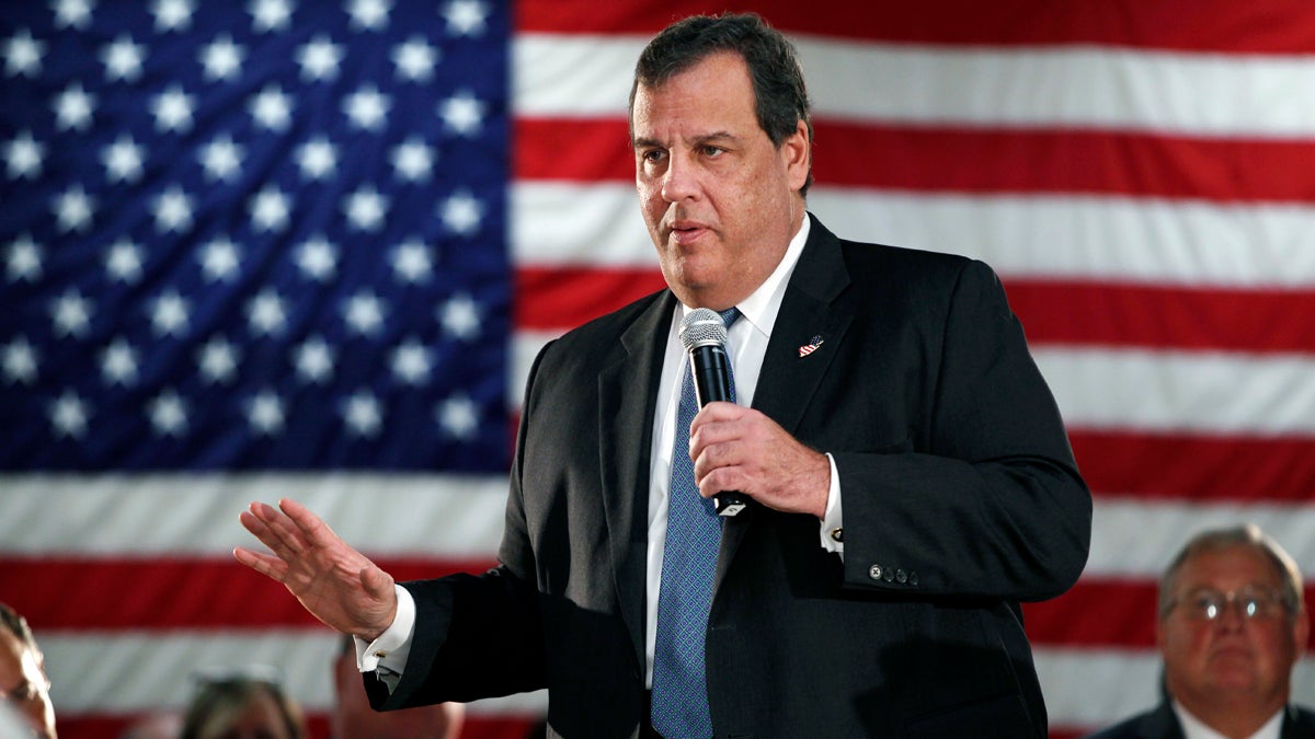 New Jersey Gov. Chris Christie addresses a gathering at a public forum