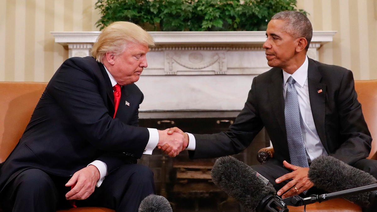  President Barack Obama and President-elect Donald Trump shake hands following their meeting in the Oval Office of the White House in Washington, Thursday, Nov. 10, 2016. (Pablo Martinez Monsivais/AP Photo) 