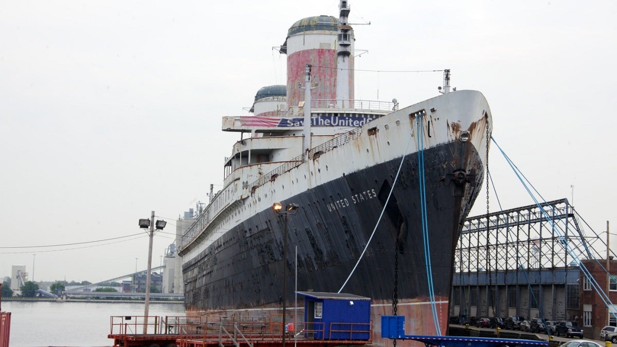  On Tuesday night, two of the city's skyscrapers will light up with messages to rescue the SS United States. (Nathaniel Hamilton/for NewsWorks) 