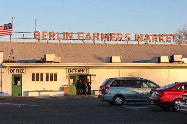 <p><p>Shoppers have visited the Berlin Farmers Market on Clementon Road in Berlin, N.J., since 1940. (Elisabeth Perez-Luna/WHYY)</p></p>
