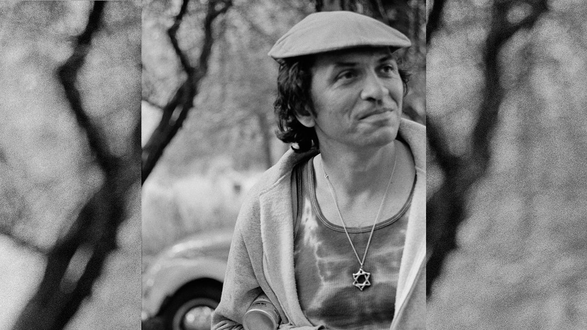  Bill Graham at a family barbecue in Butano Canyon, Northern California, in 1972. (Photo courtesy of the National Museum of American Jewish History) 