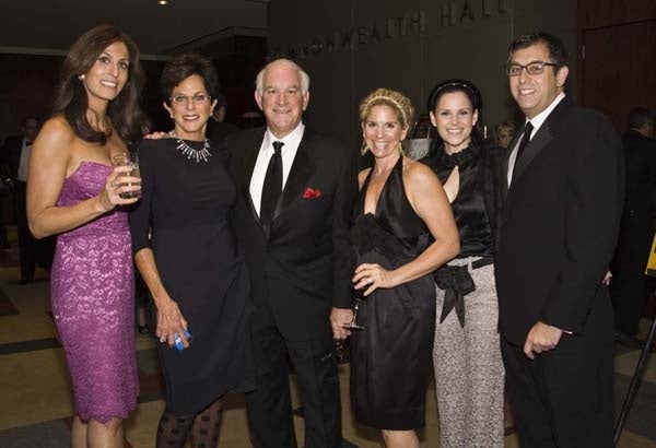<p><p>Stephen Cozen (center) with his daughter Cathi Cozen (left) and his wife, Sandy, Erica Taxin Bleznak, and Eric and Susan Pearson (Photo courtesy of Zoey Sless-Kitain)</p></p>
