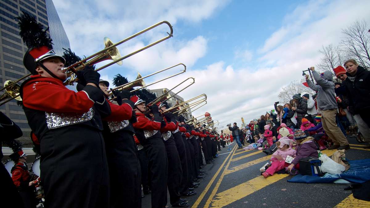 A marching band performed for the crowds on the Parkway. (Bas Slabbers/for NewsWorks)