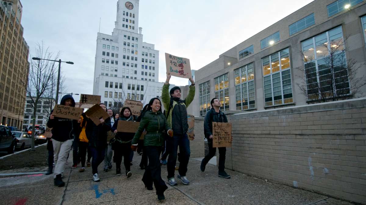 Marchers at the Philadelphia school administration building. (Bas Slabbers/for NewsWorks)
