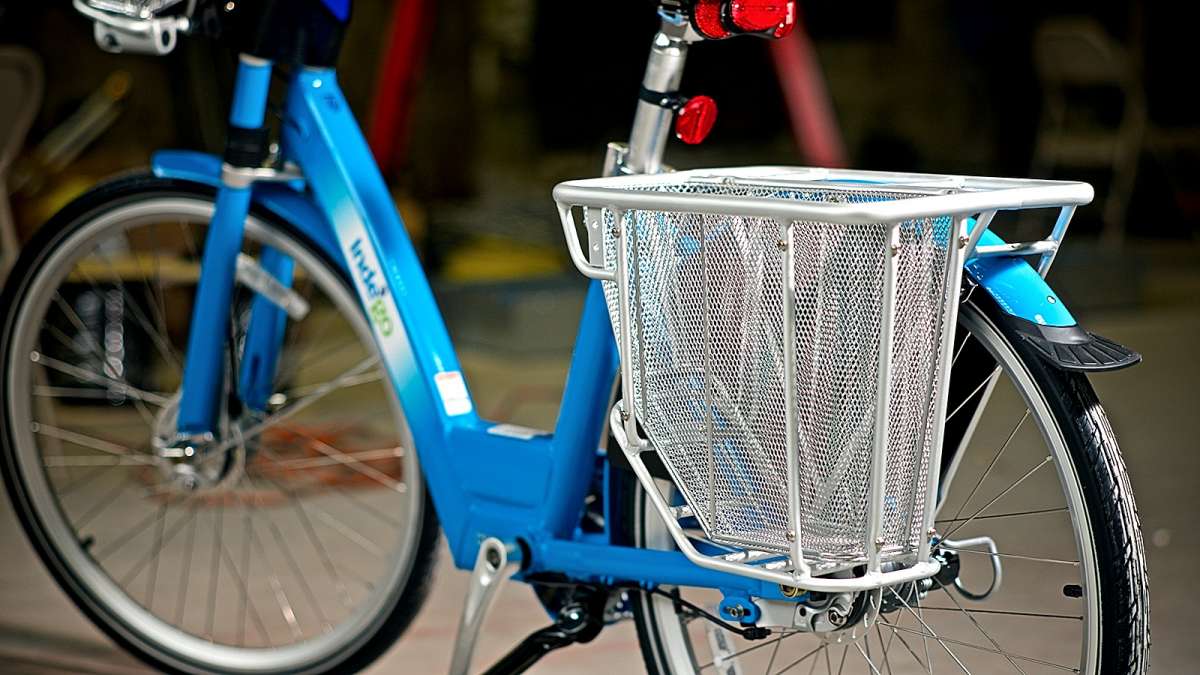 Sturdy aluminum carriers are mounted at the rear of the bike. (Bastiaan Slabbers/for NewsWorks)
